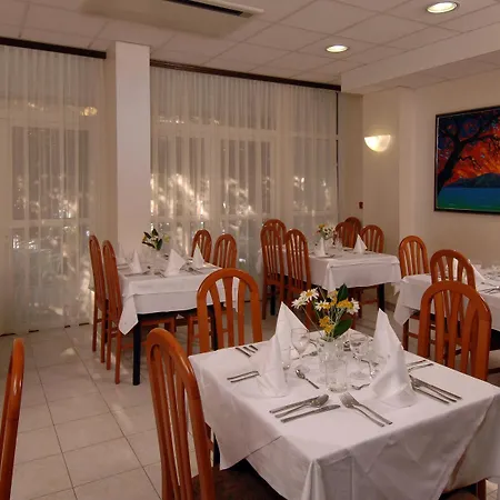 Hotel Orphee 3*