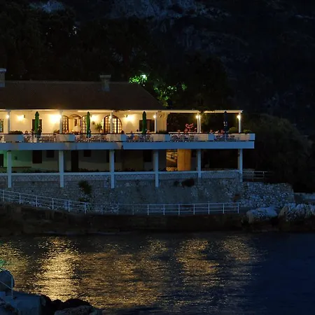 Orphee Hotel Mlini